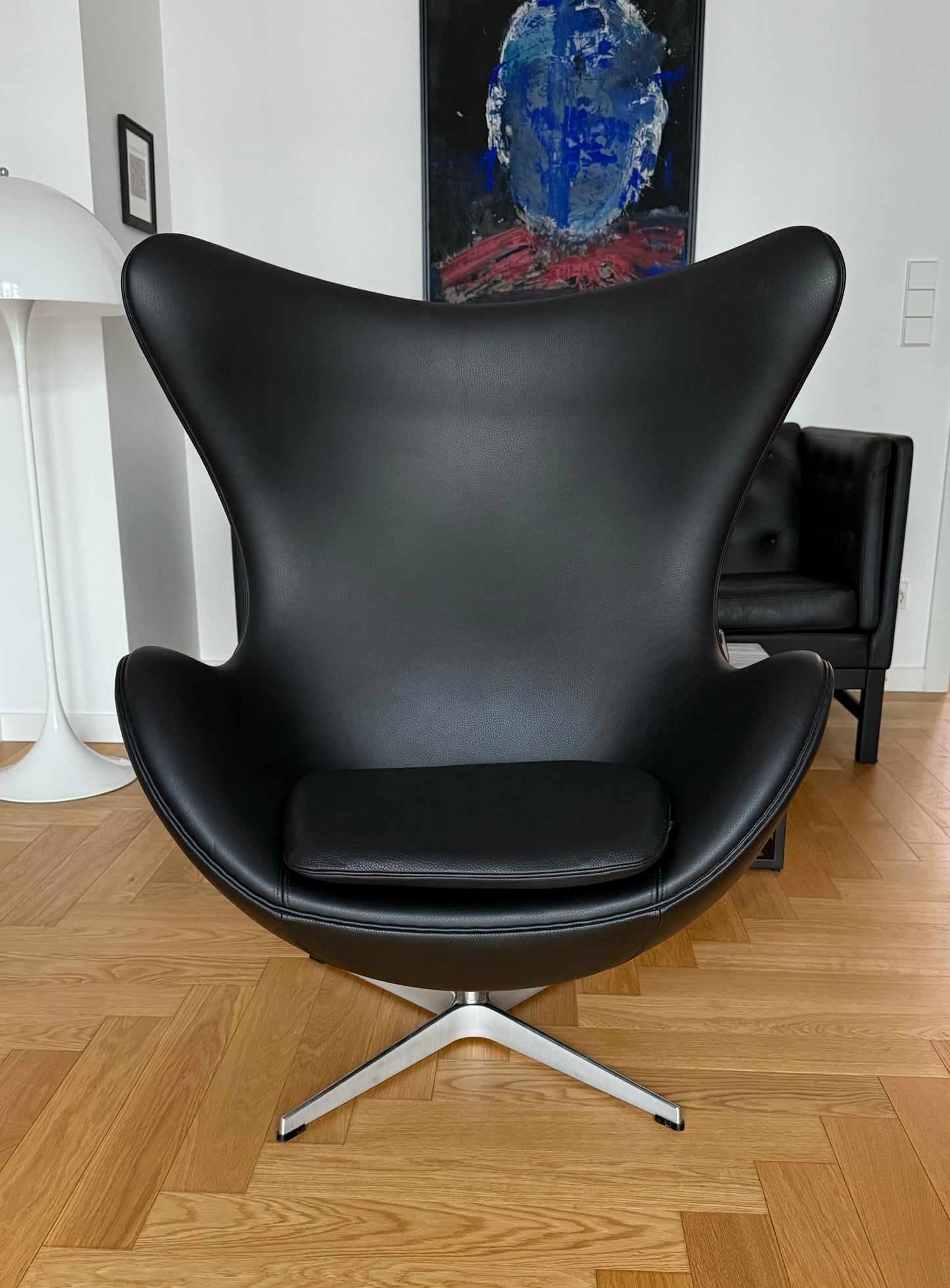 Original ‘The Egg Chair’. Arne Jacobsen for Fritz Hansen