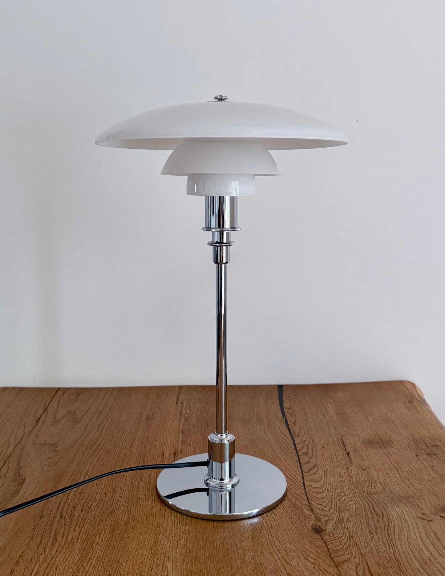 Original PH 3/2 table lamp. Poul Henningsen for Louis Poulsen