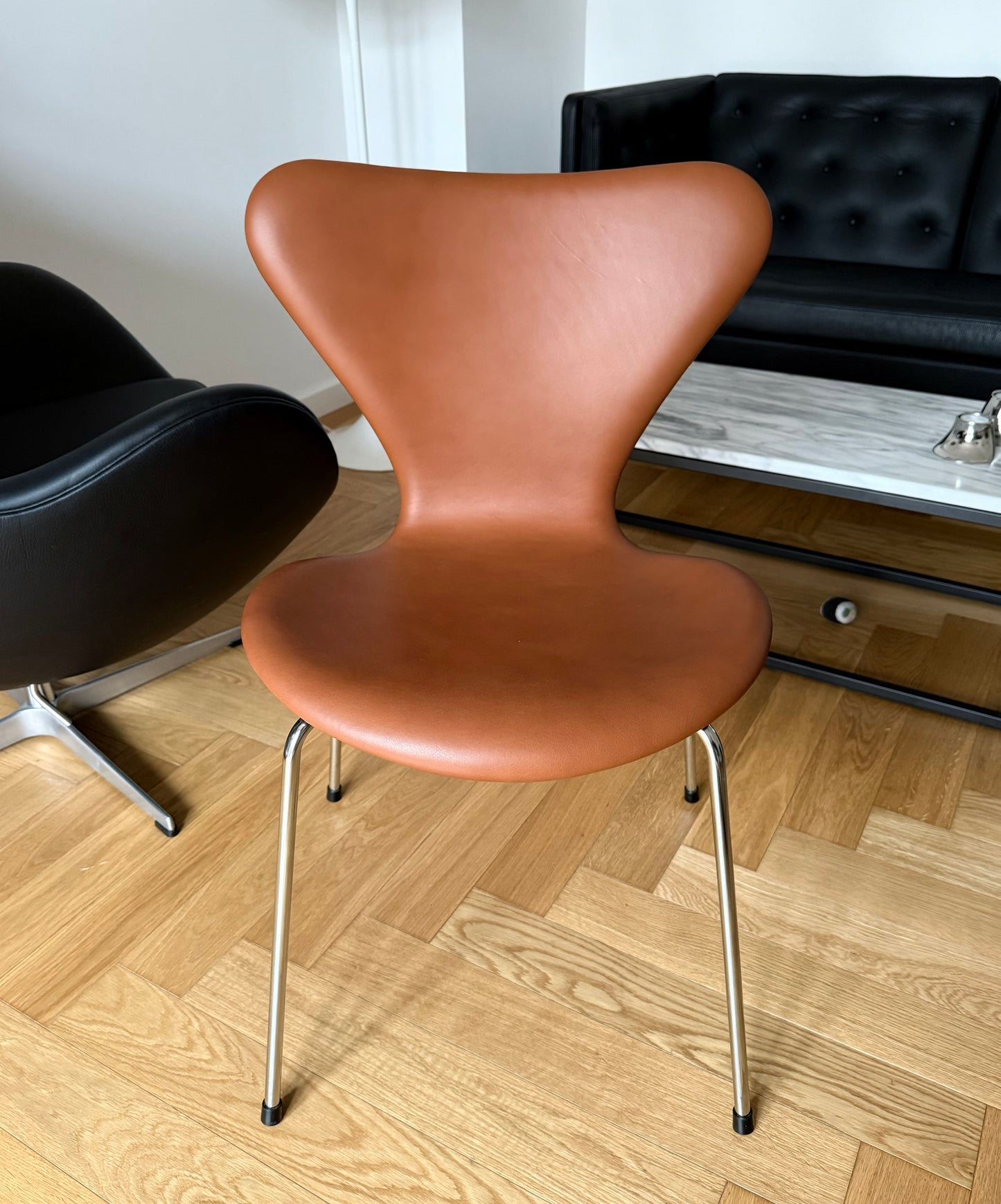 Series 7 Chairs. Arne Jacobsen for Fritz Hansen
