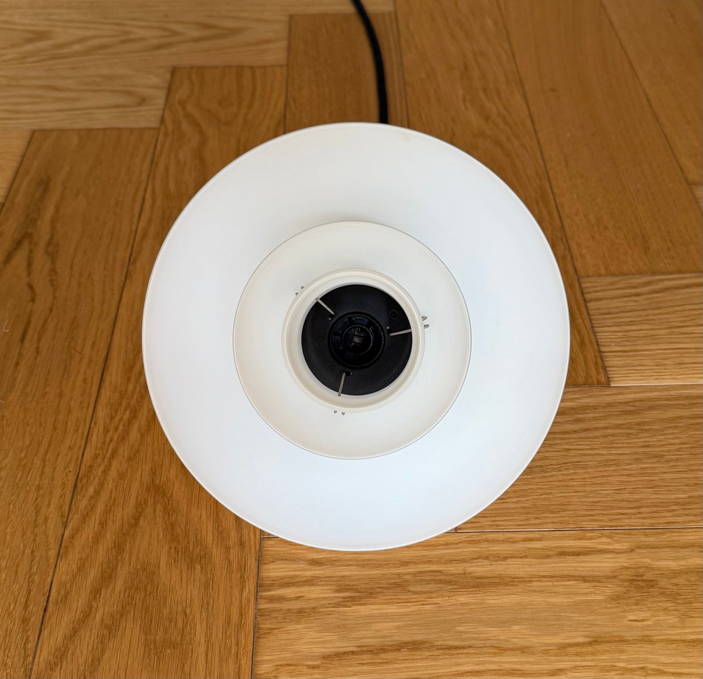 Original PH 2/1 pendant lamp. Poul Henningsen for Louis Poulsen