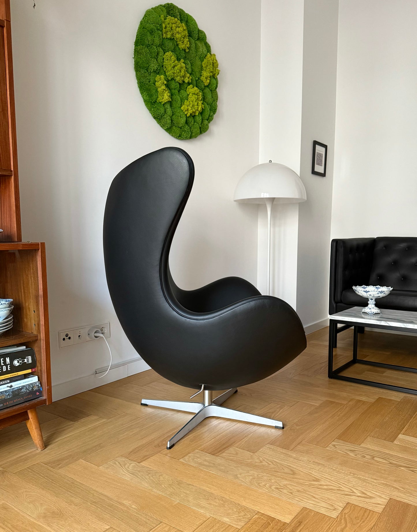 Original ‘The Egg Chair’. Arne Jacobsen for Fritz Hansen