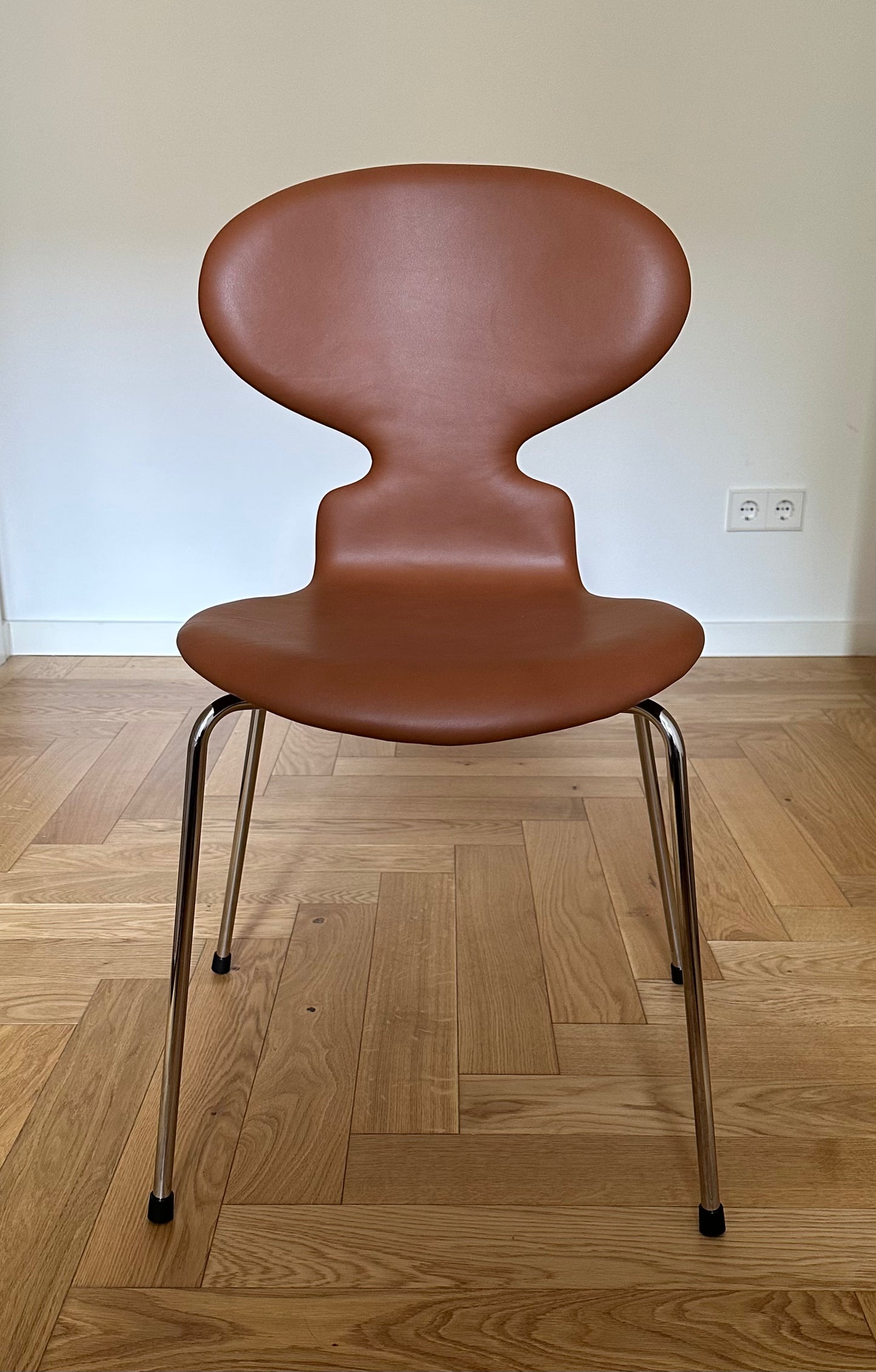 The Ant chair. Arne Jacobsen for Fritz Hansen
