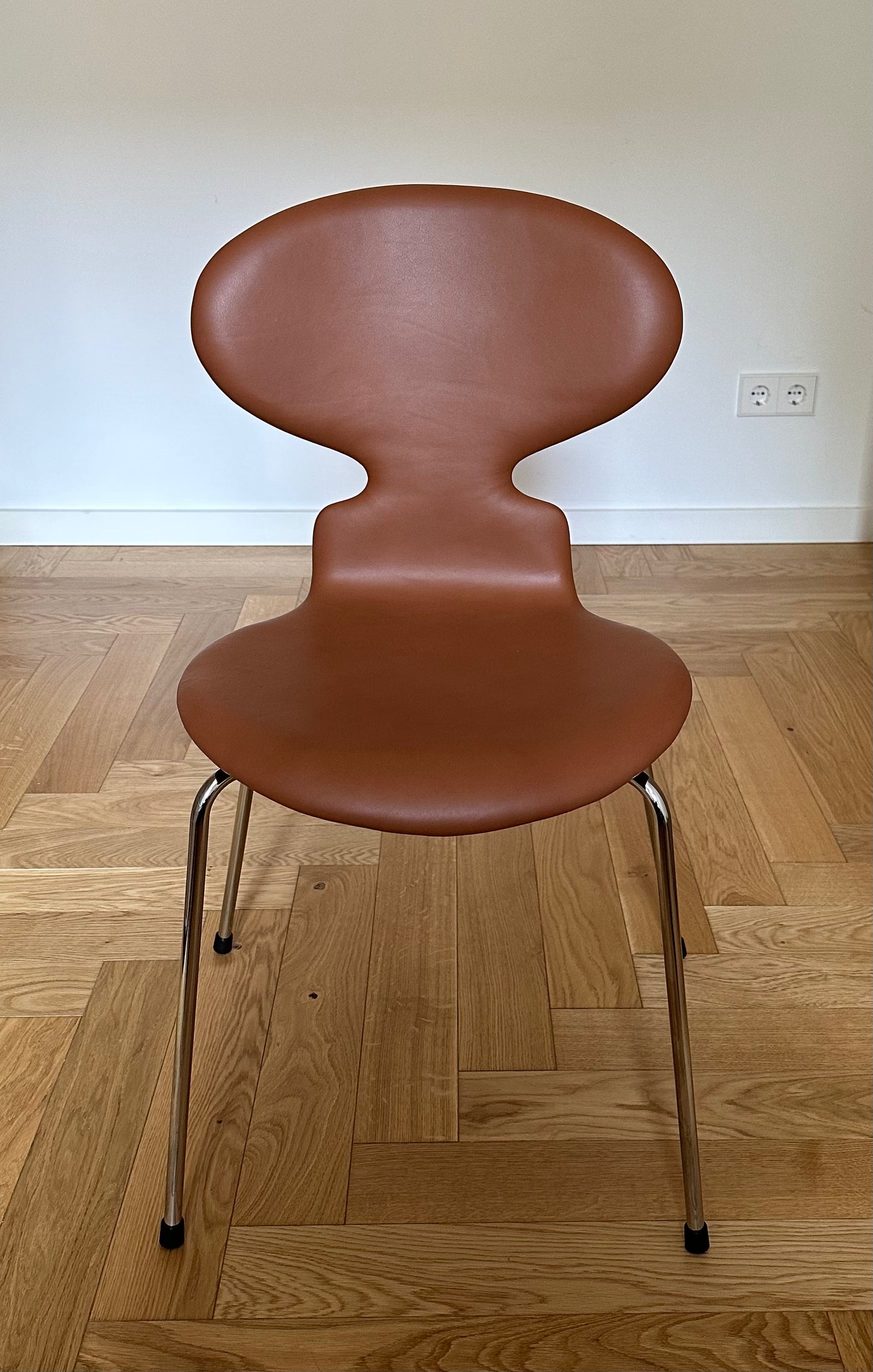 The Ant chair. Arne Jacobsen for Fritz Hansen