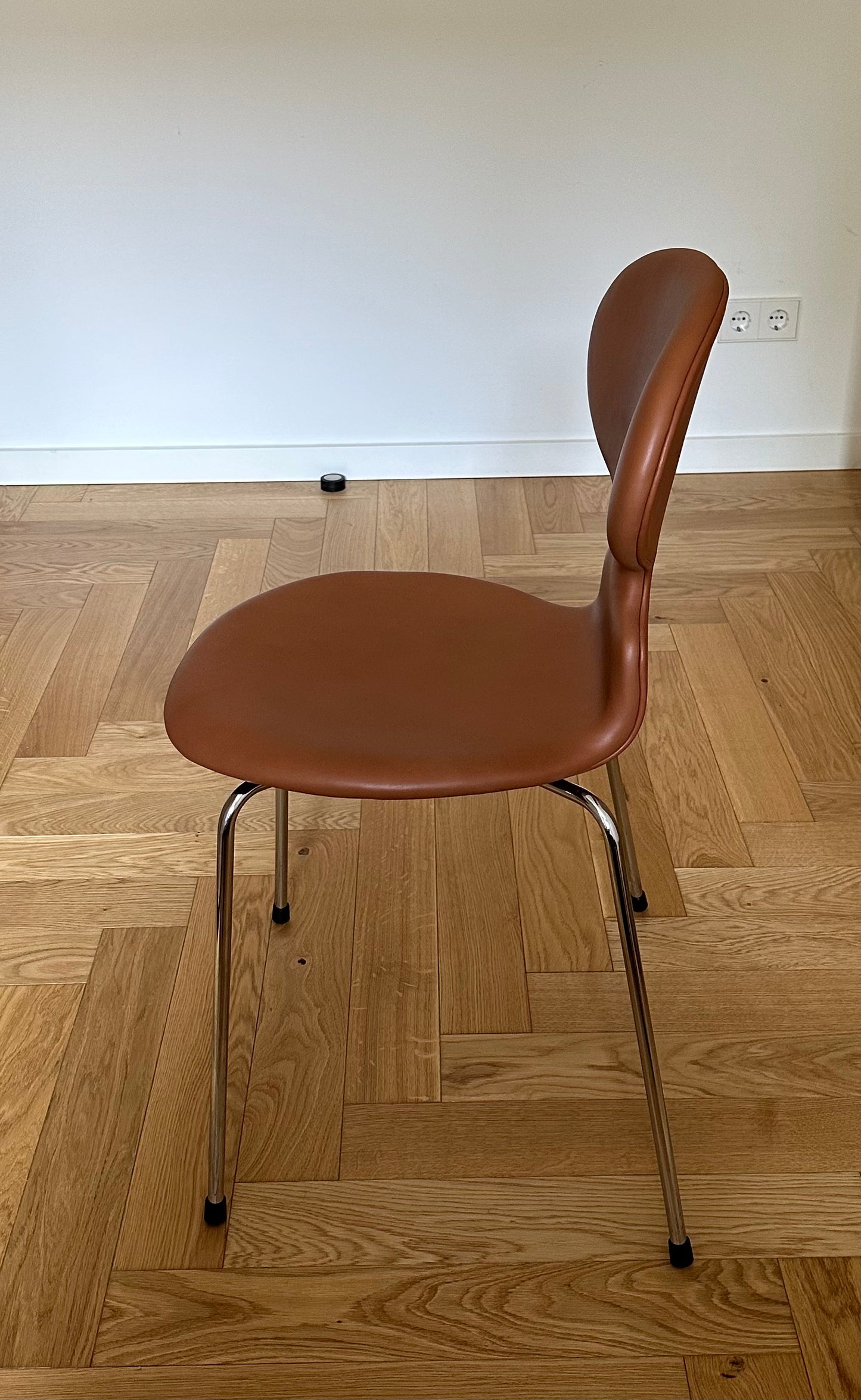 The Ant chair. Arne Jacobsen for Fritz Hansen