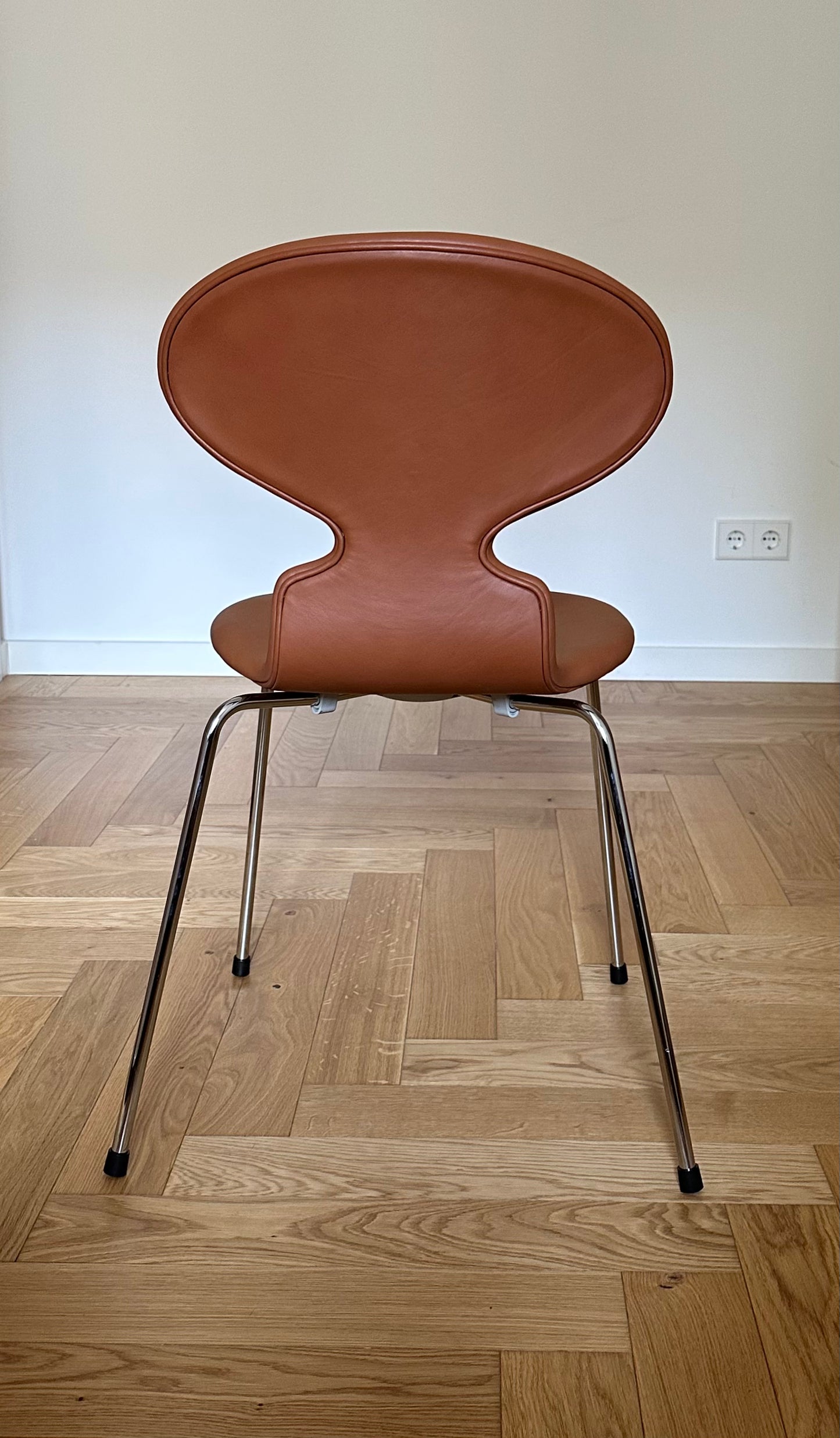 The Ant chair. Arne Jacobsen for Fritz Hansen