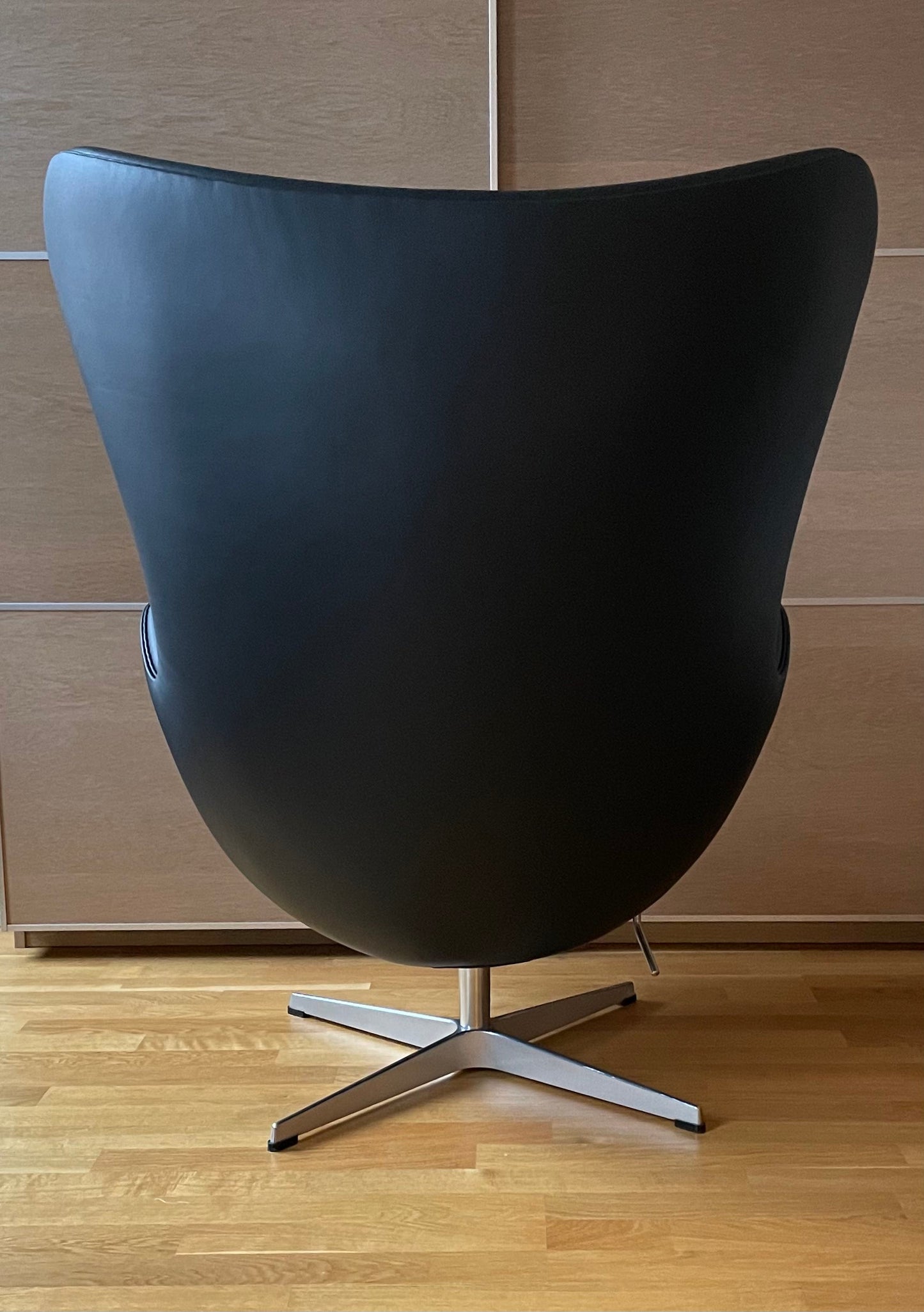 Original ‘The Egg Chair’. Arne Jacobsen for Fritz Hansen