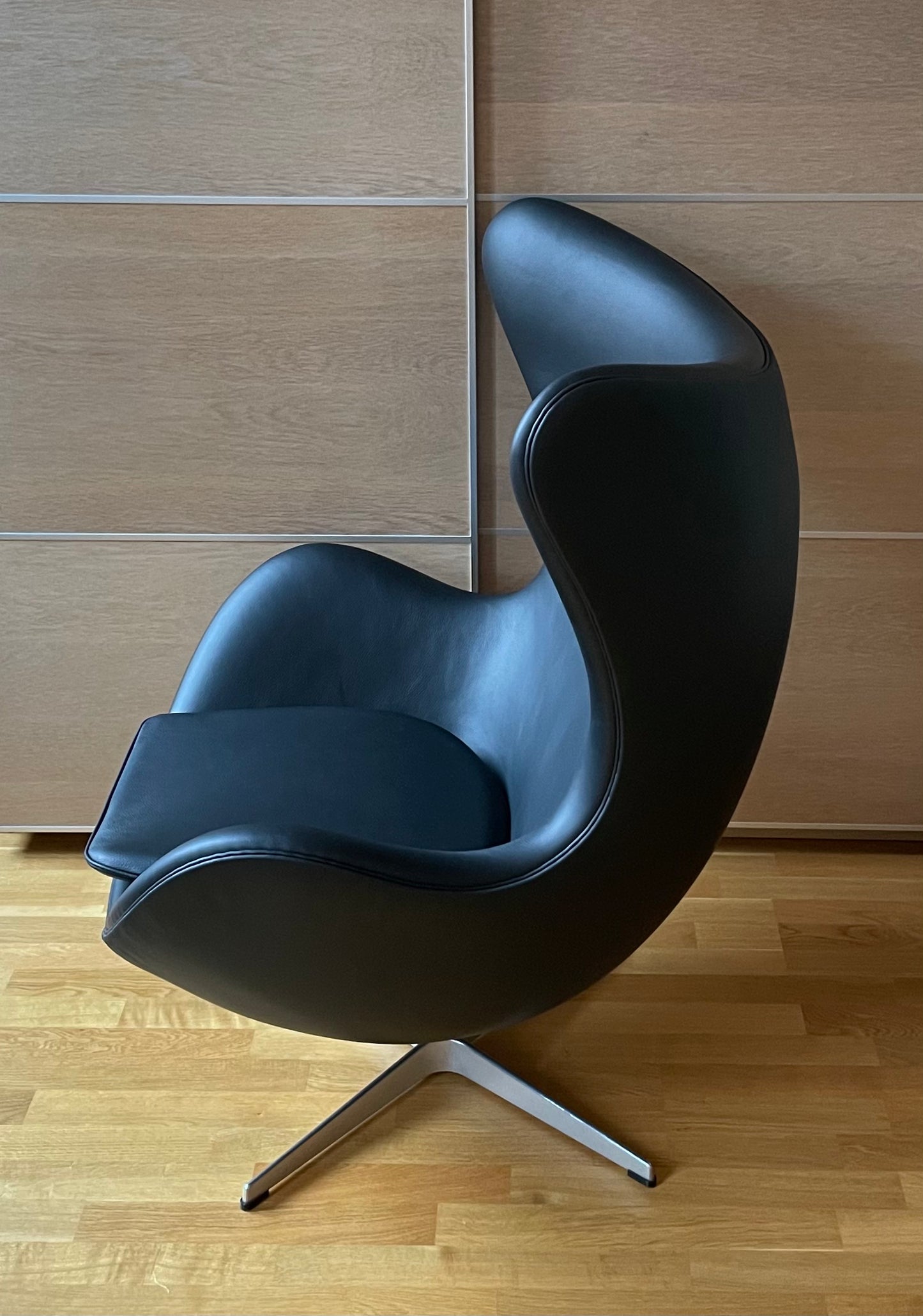 Original ‘The Egg Chair’. Arne Jacobsen for Fritz Hansen