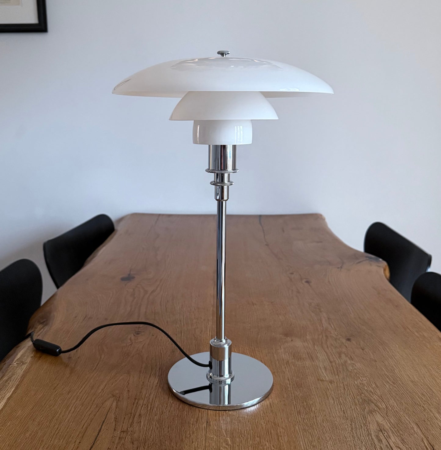 Original PH 3/2 table lamp. Poul Henningsen for Louis Poulsen