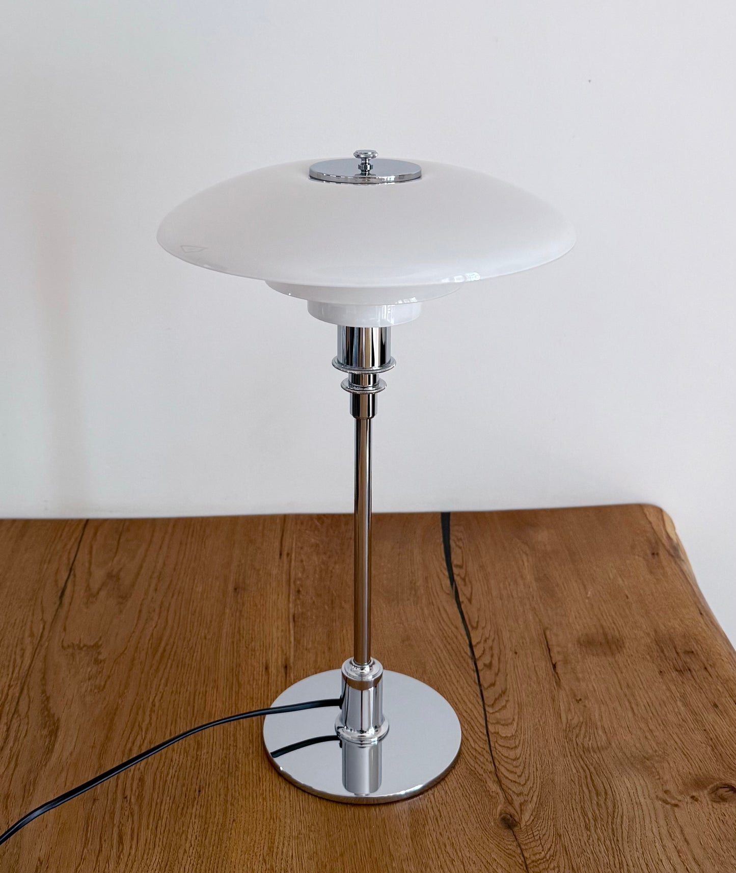 Original PH 3/2 table lamp. Poul Henningsen for Louis Poulsen