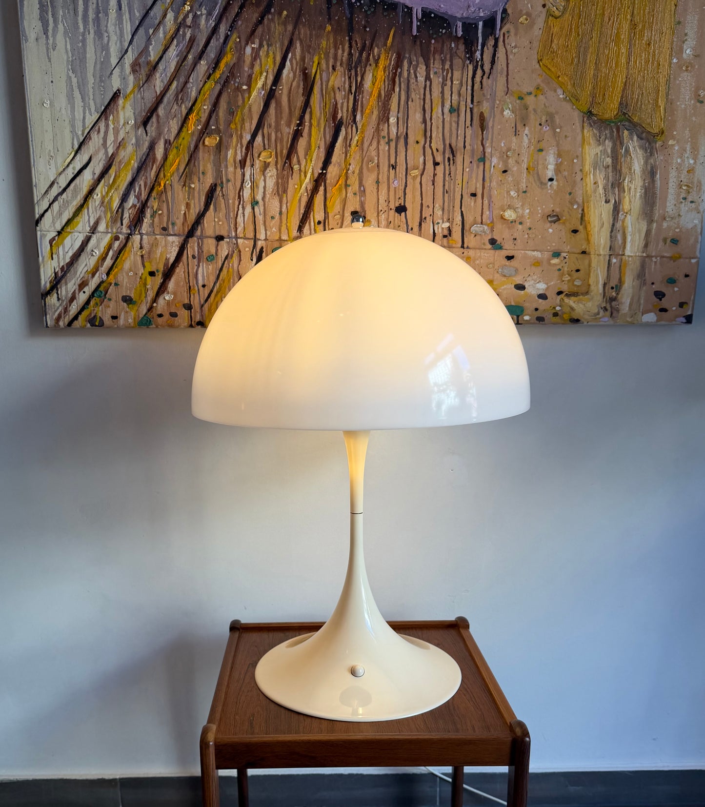 Original VP Panthella table lamp. Verner Panton for Louis Poulsen