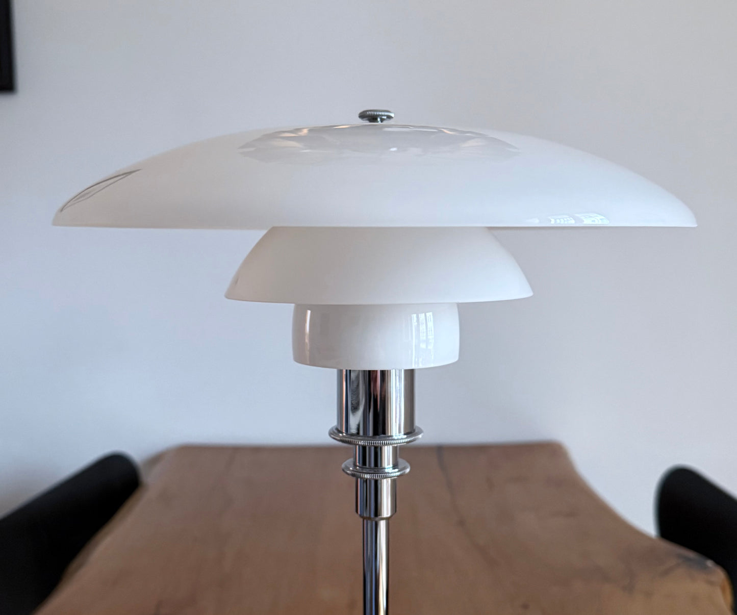 Original PH 3/2 table lamp. Poul Henningsen for Louis Poulsen