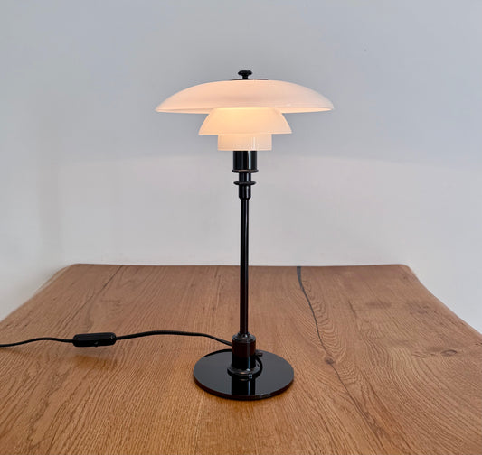 Original PH 2/1 table lamp. Poul Henningsen for Louis Poulsen