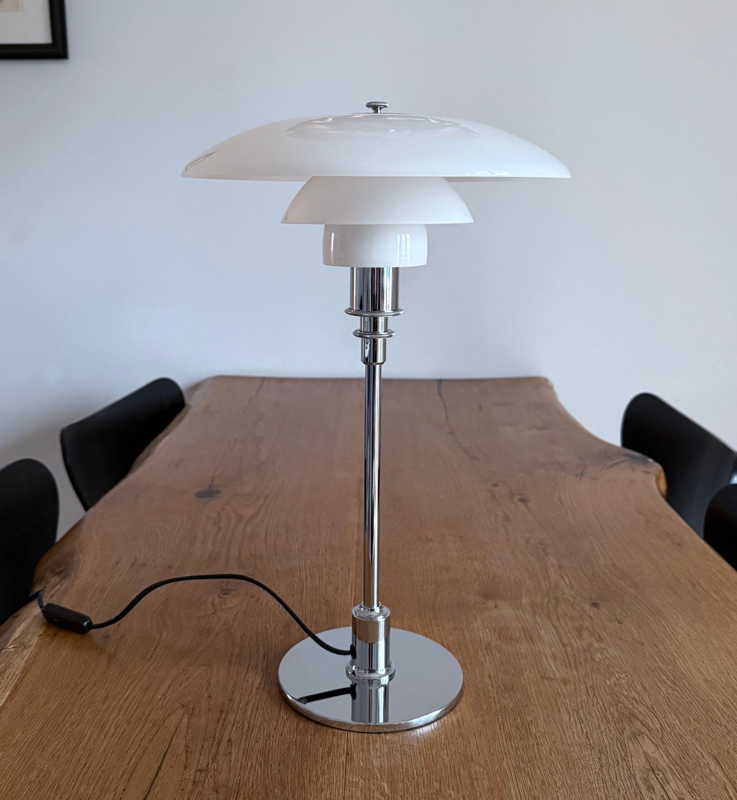 Original PH 3/2 table lamp. Poul Henningsen for Louis Poulsen