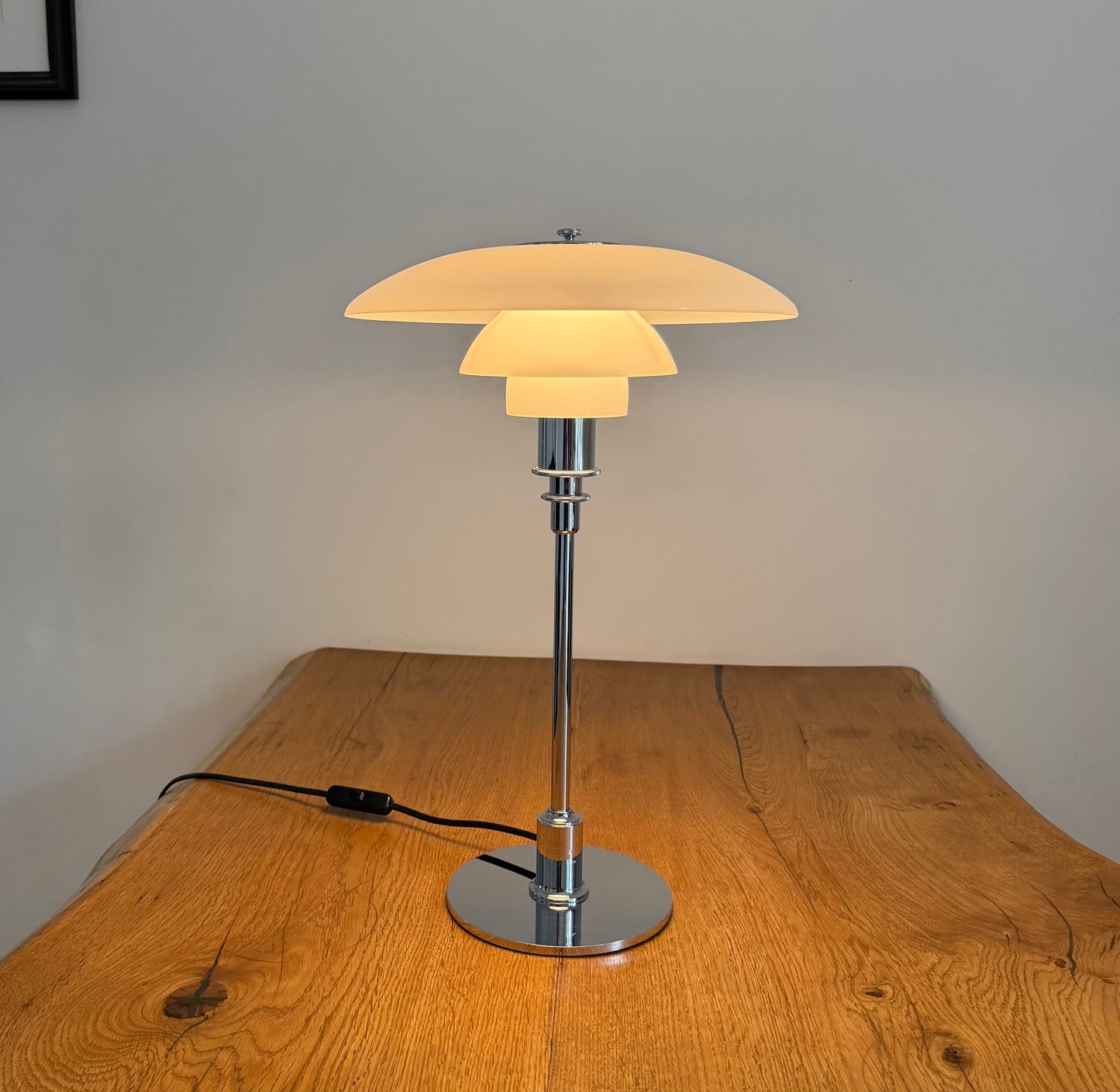 Original PH 3/2 table lamp. Poul Henningsen for Louis Poulsen