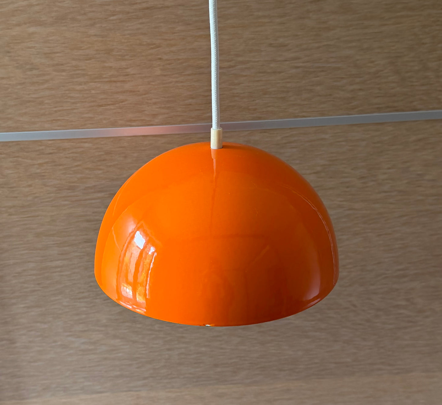 Original Flowerpot VP1 pendant lamp. Verner Panton for Louis Poulsen