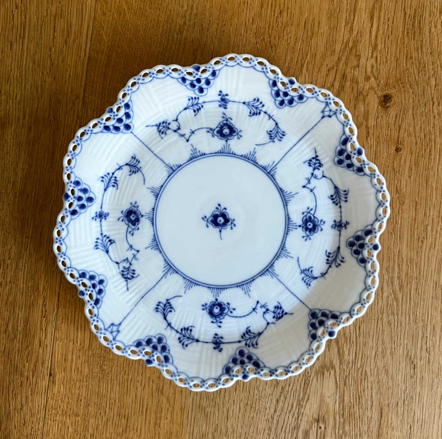 Royal Copenhagen Blue Fluted Full Lace dish (#1062)