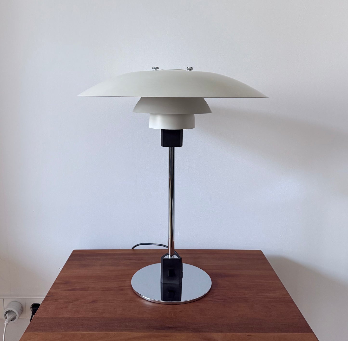 Original PH 4/3 table lamp. Poul Henningsen for Louis Poulsen