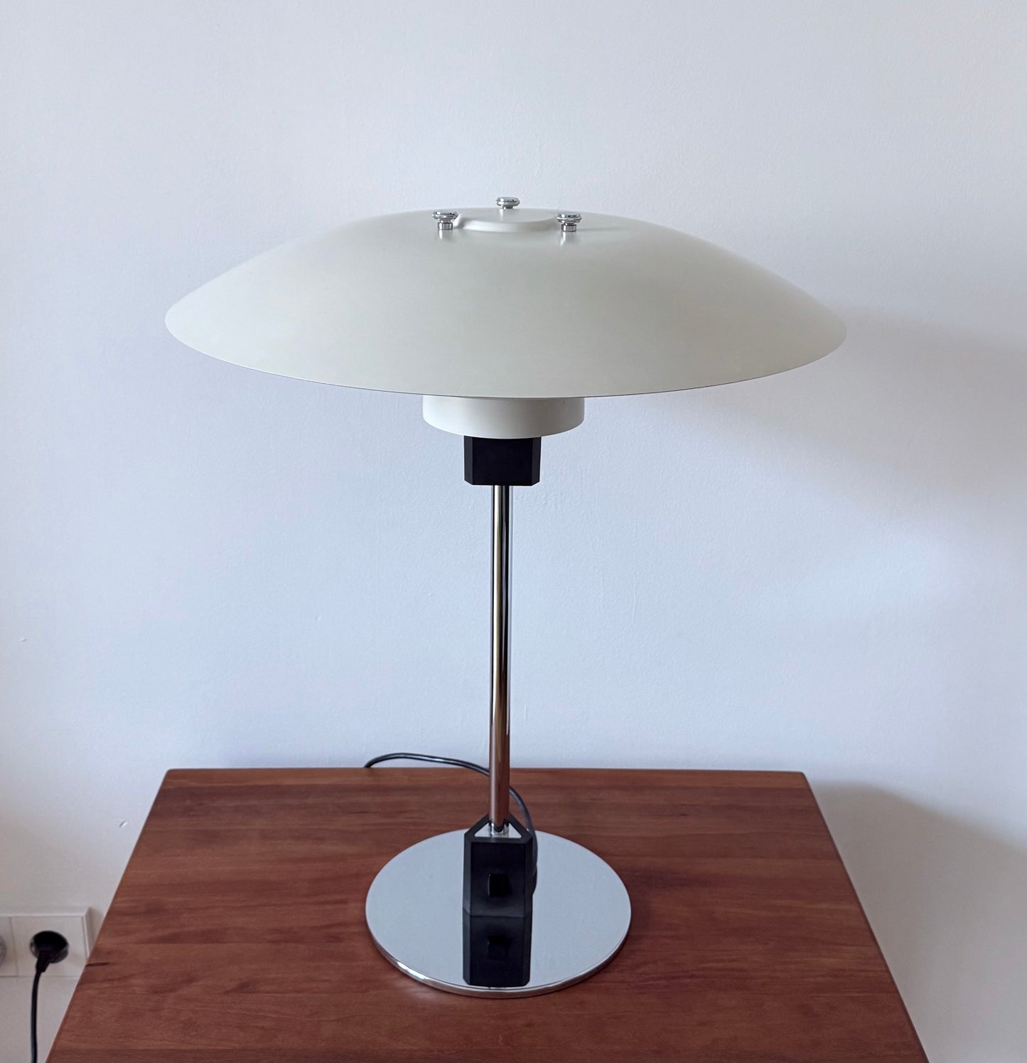 Original PH 4/3 table lamp. Poul Henningsen for Louis Poulsen