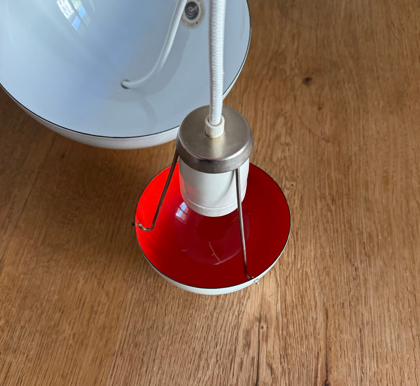 Original Flowerpot VP1 pendant lamp. Verner Panton for Louis Poulsen
