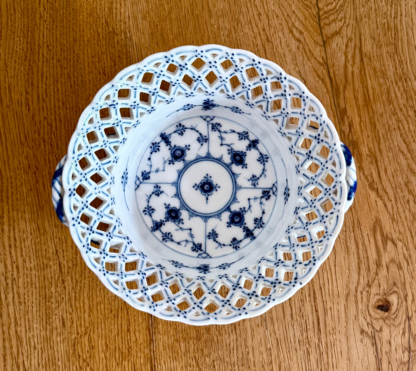 Royal Copenhagen Blue Fluted Full Lace fruit basket