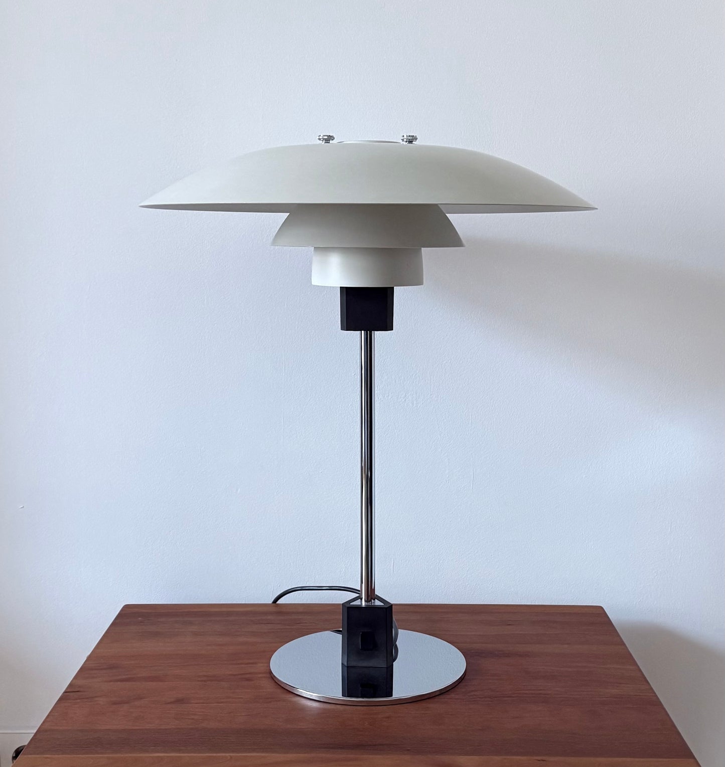 Original PH 4/3 table lamp. Poul Henningsen for Louis Poulsen