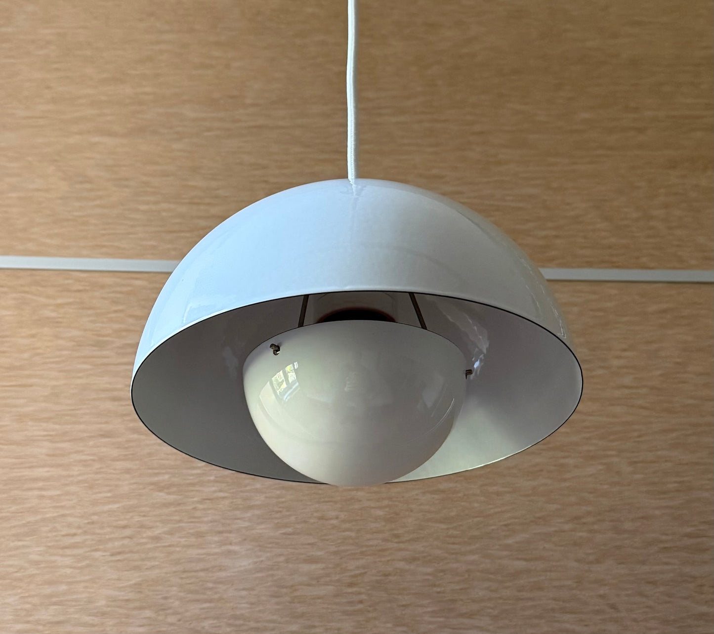 Original Flowerpot VP1 pendant lamp. Verner Panton for Louis Poulsen
