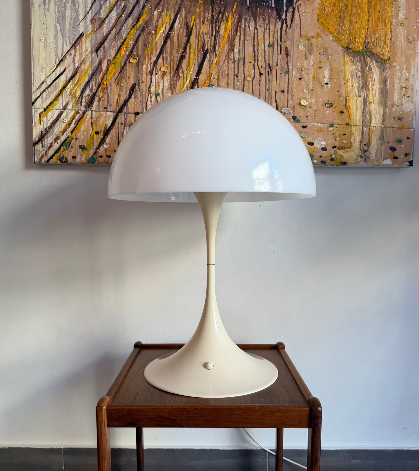 Original VP Panthella table lamp. Verner Panton for Louis Poulsen