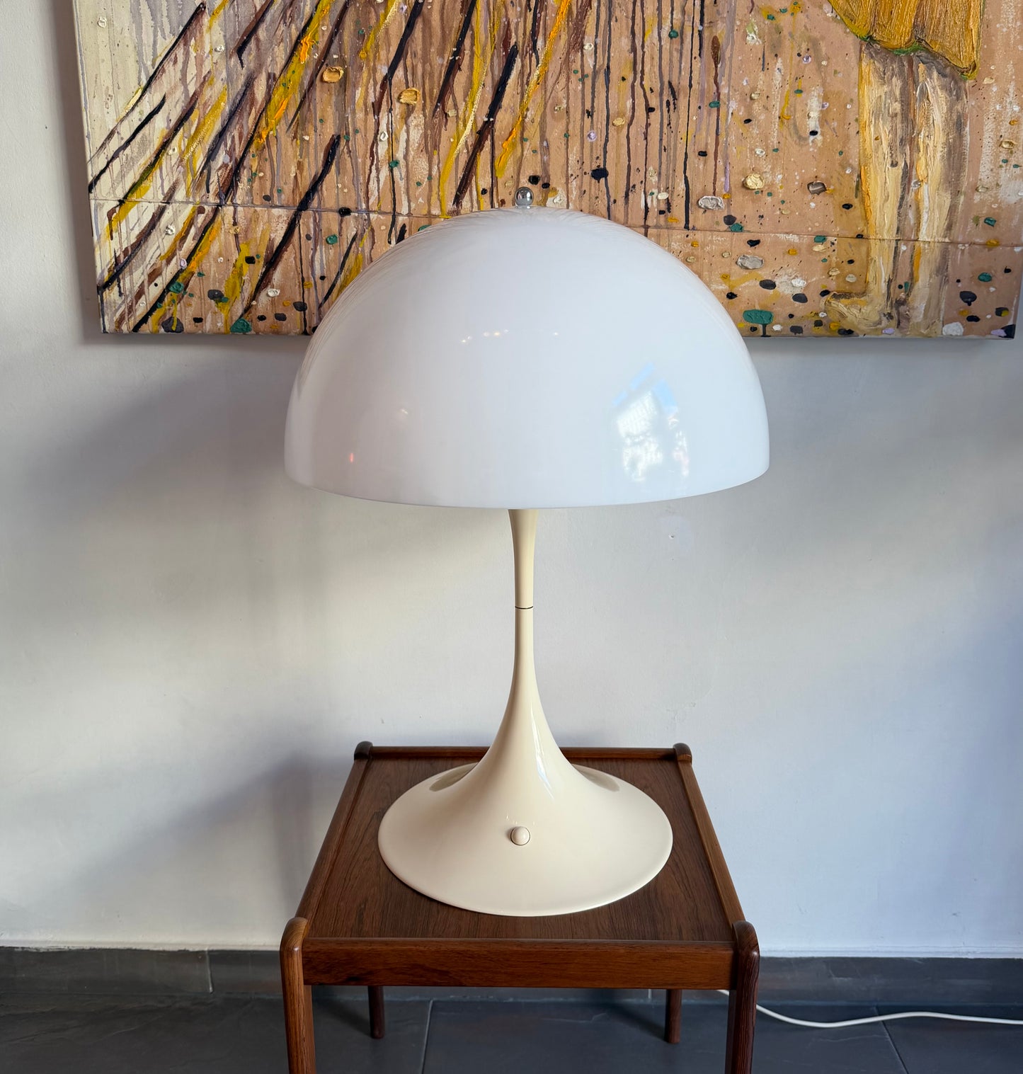 Original VP Panthella table lamp. Verner Panton for Louis Poulsen