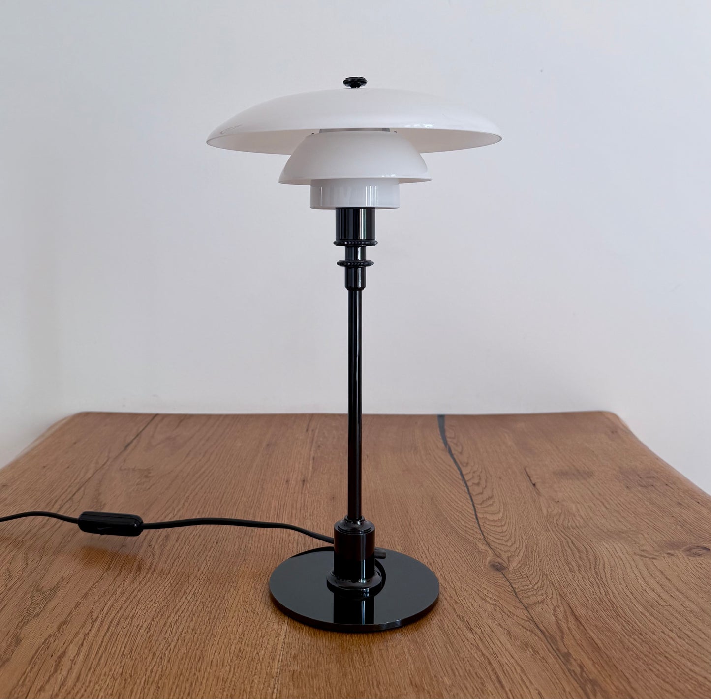 Original PH 2/1 table lamp. Poul Henningsen for Louis Poulsen
