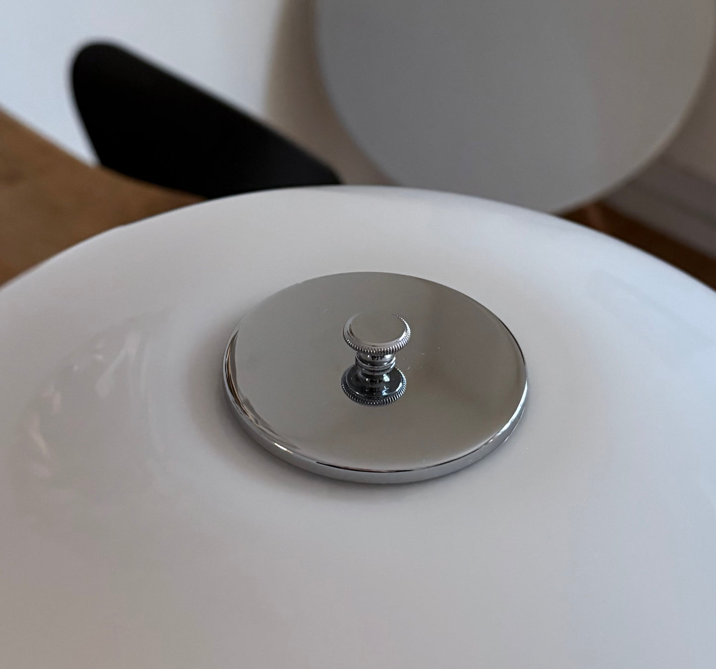 Original PH 3/2 table lamp. Poul Henningsen for Louis Poulsen