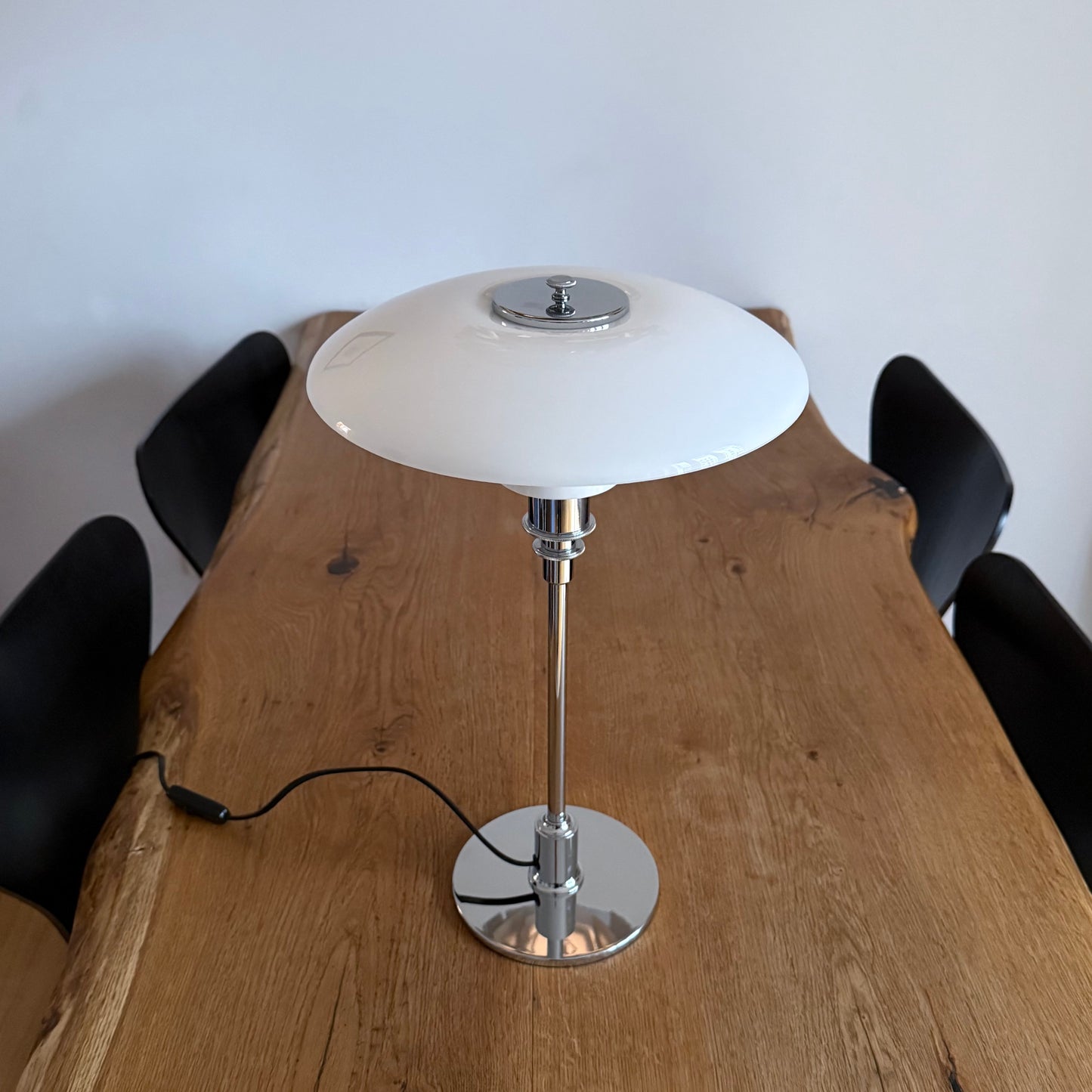 Original PH 3/2 table lamp. Poul Henningsen for Louis Poulsen