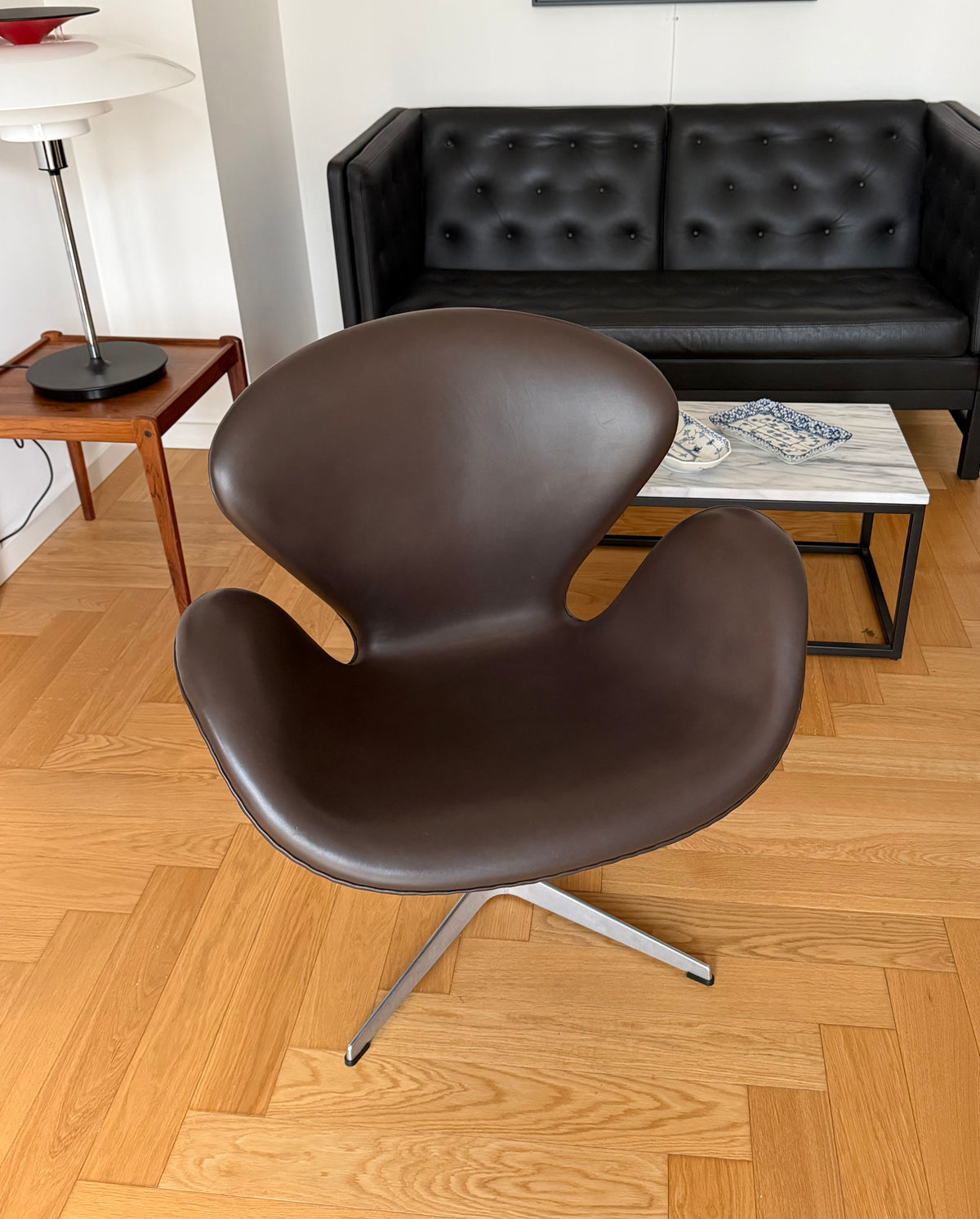 Original Swan Lounge Chair. Arne Jacobsen for Fritz Hansen