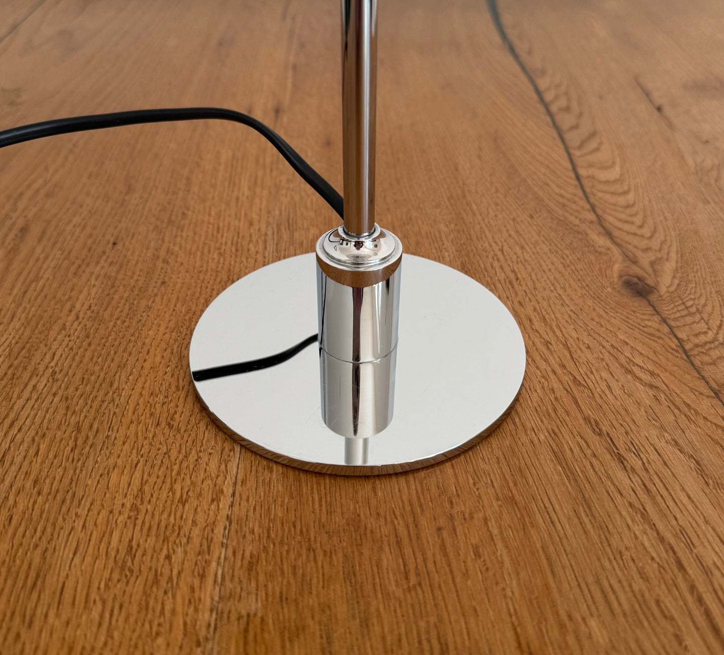 Original PH 2/1 table lamp. Poul Henningsen for Louis Poulsen