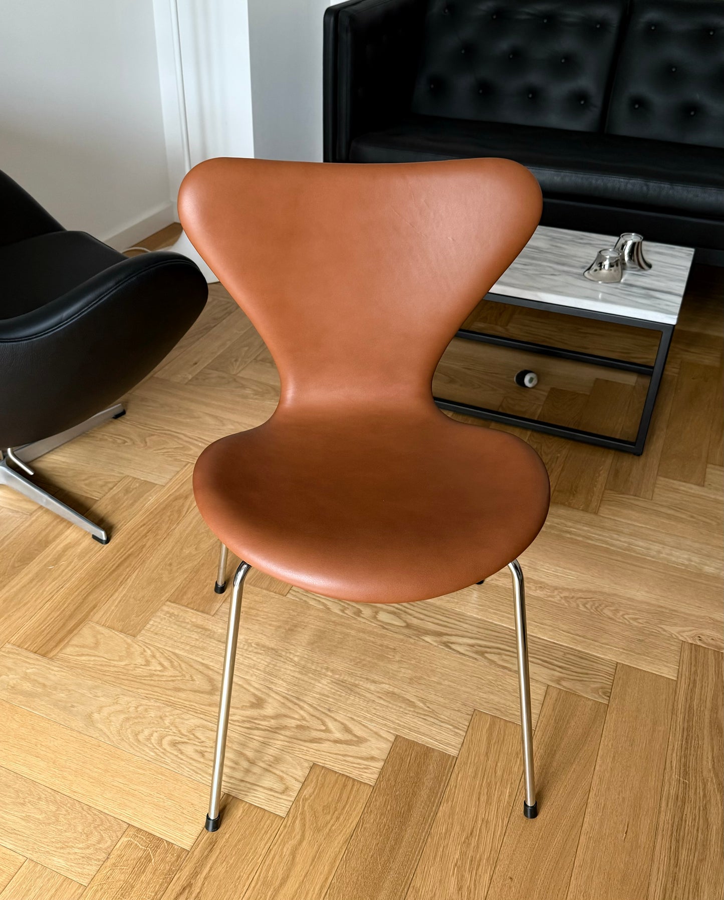 Series 7 Chairs. Arne Jacobsen for Fritz Hansen