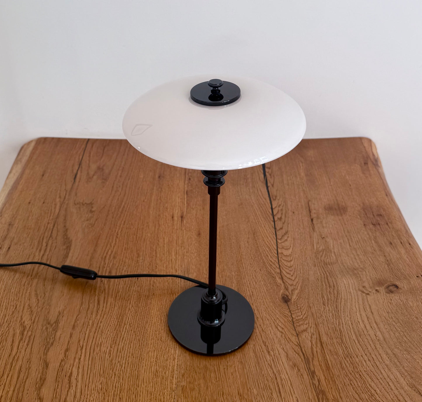 Original PH 2/1 table lamp. Poul Henningsen for Louis Poulsen