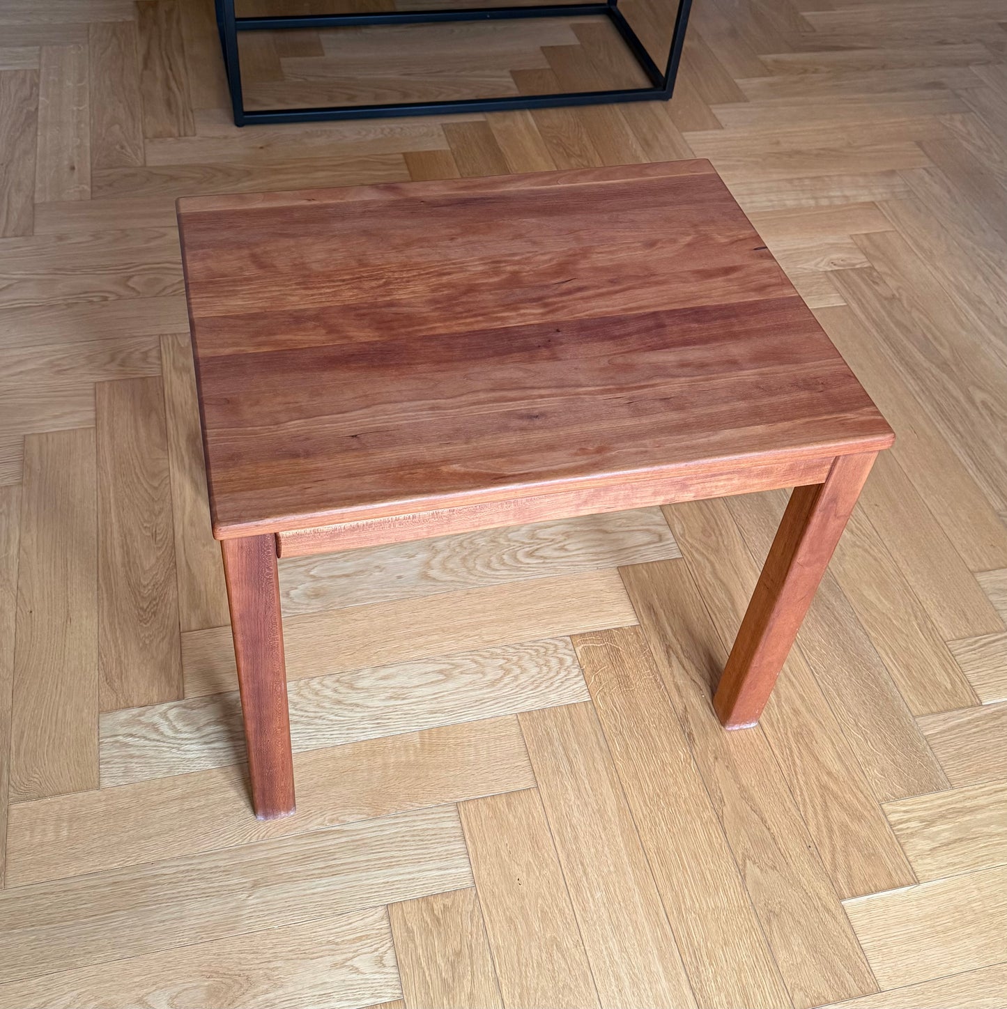 Danish side table in solid cherry wood. Haslev Møbelsnedkeri