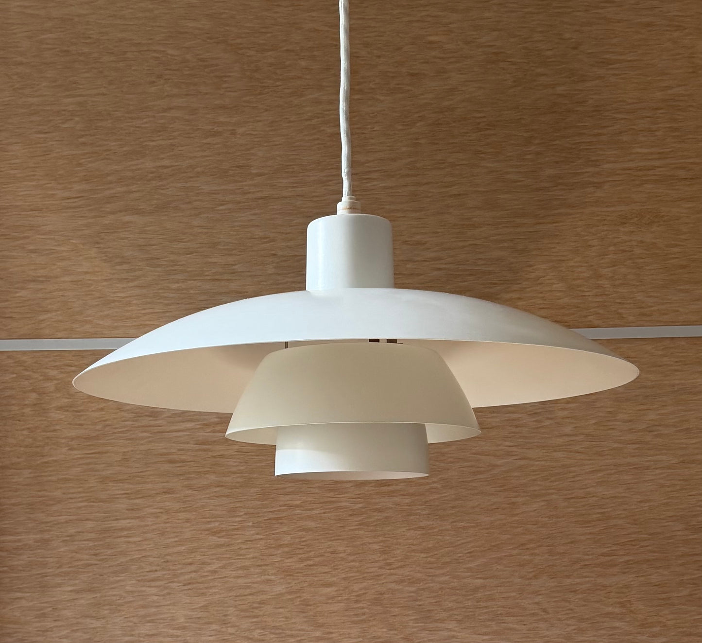 Original PH 4/3 pendant lamp. Poul Henningsen for Louis Poulsen