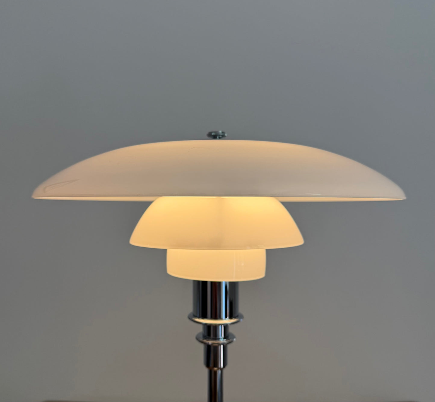 Original PH 3/2 table lamp. Poul Henningsen for Louis Poulsen