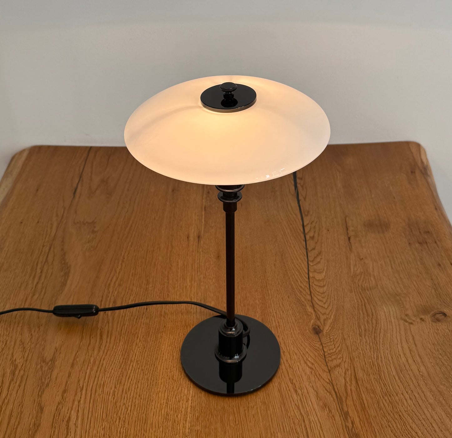 Original PH 2/1 table lamp. Poul Henningsen for Louis Poulsen