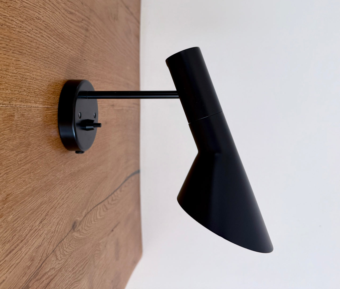 Original AJ wall lamp. Arne Jacobsen for Louis Poulsen