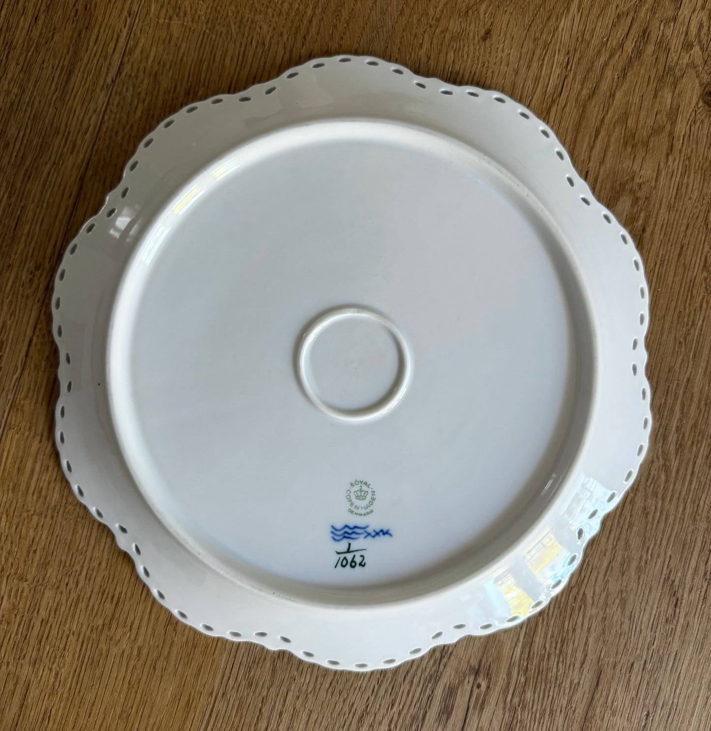 Royal Copenhagen Blue Fluted Full Lace dish (#1062)