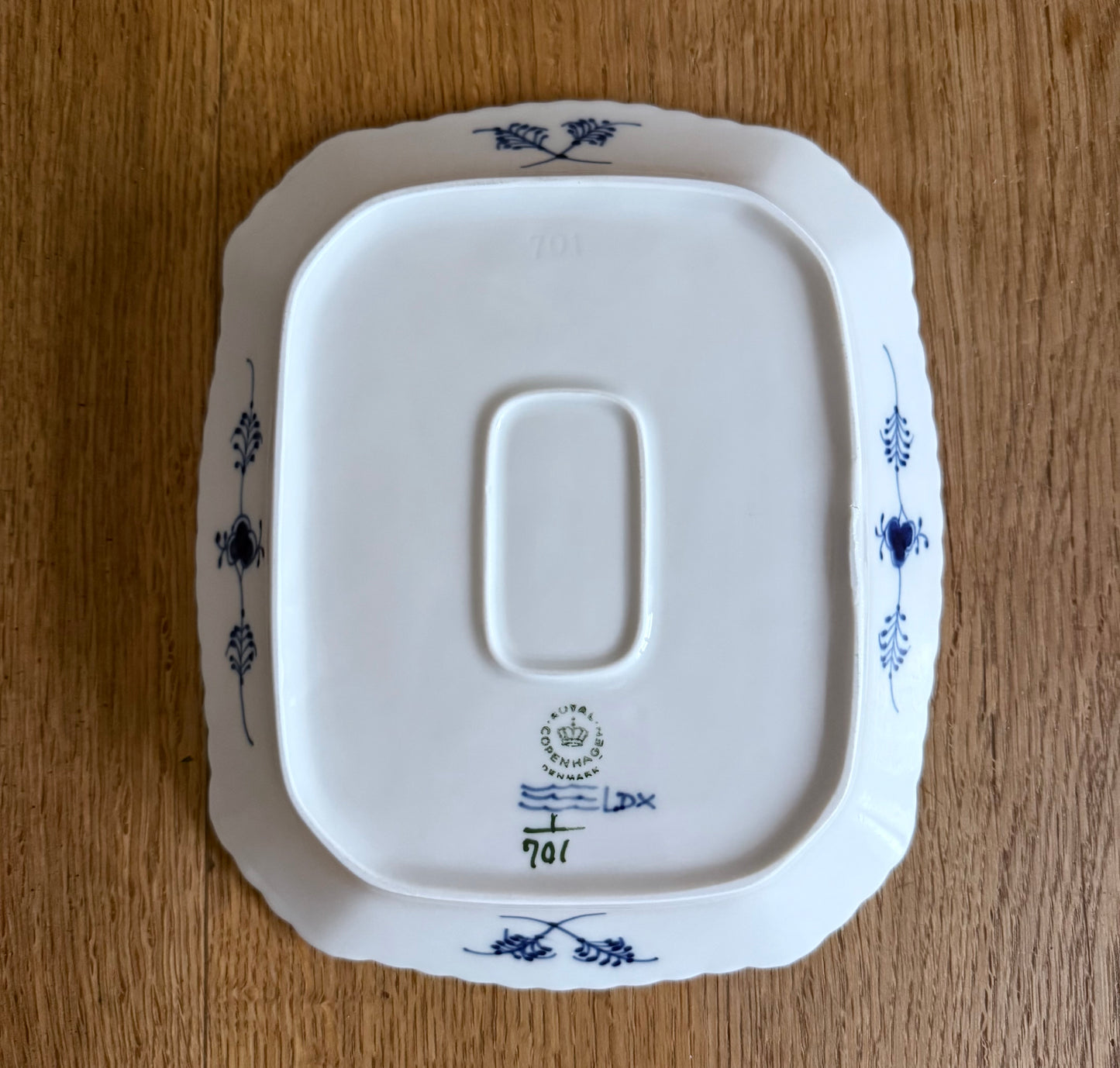Royal Copenhagen Blue Fluted Half Lace bread tray #701