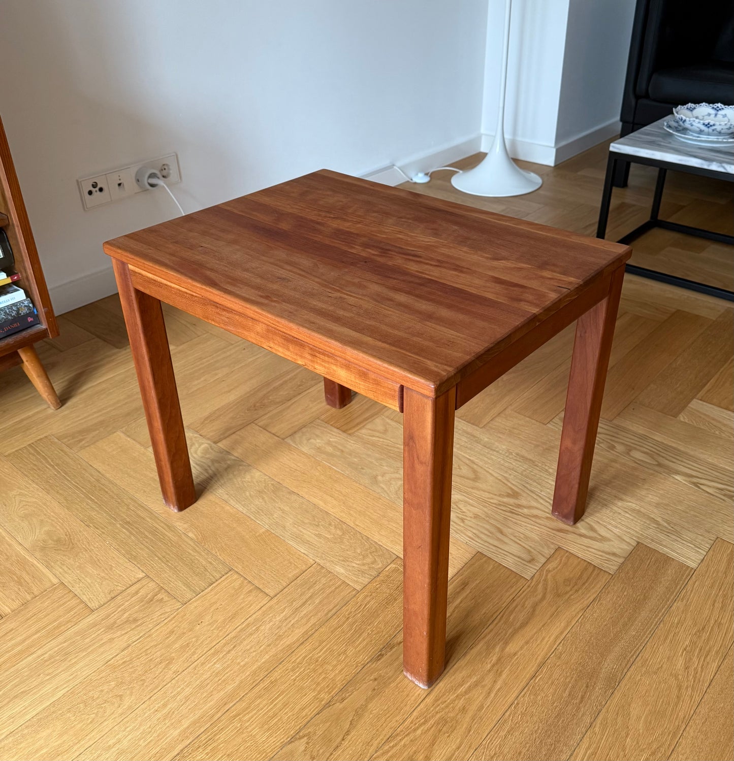 Danish side table in solid cherry wood. Haslev Møbelsnedkeri