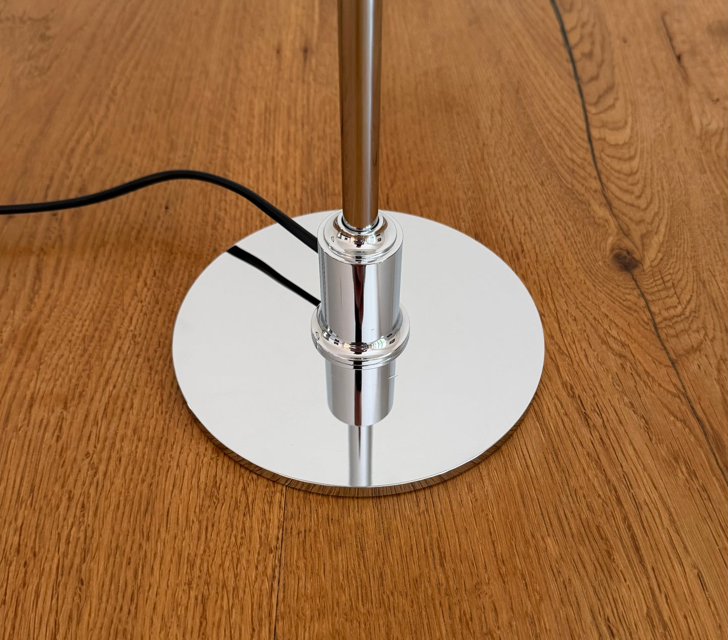 Original PH 3/2 table lamp. Poul Henningsen for Louis Poulsen