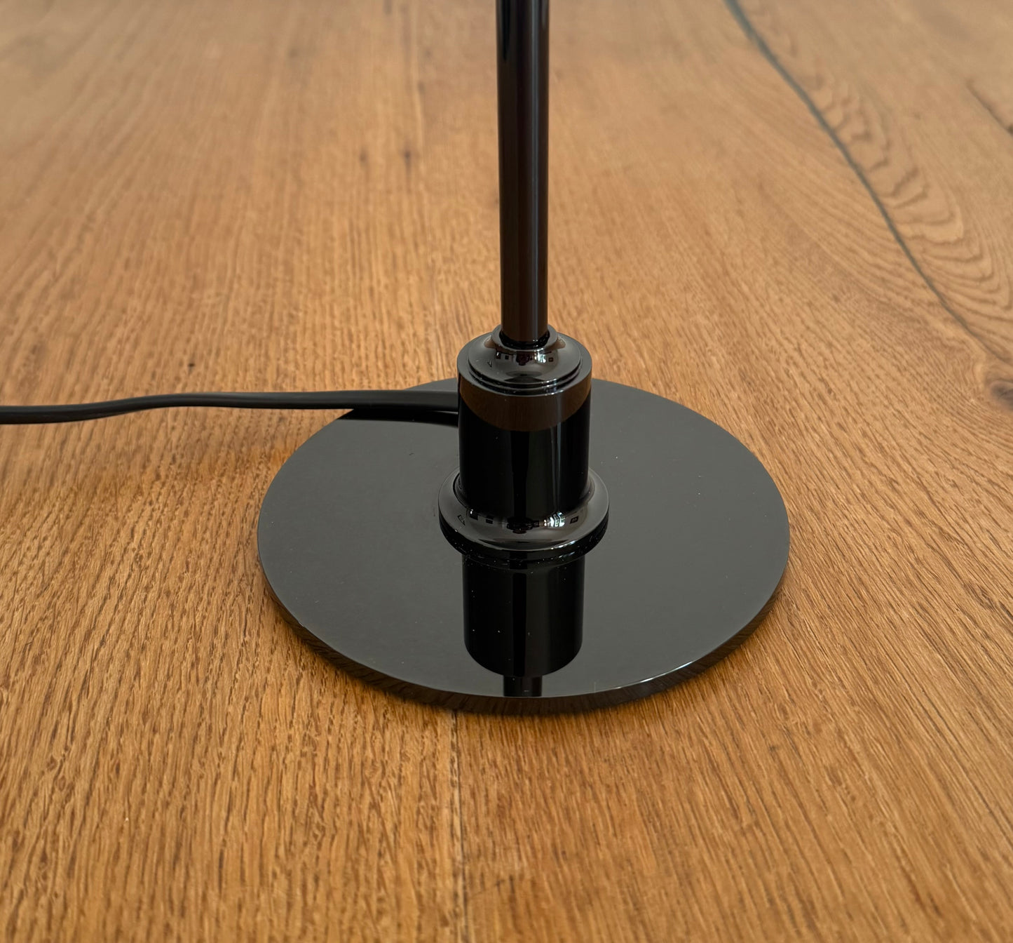 Original PH 2/1 table lamp. Poul Henningsen for Louis Poulsen