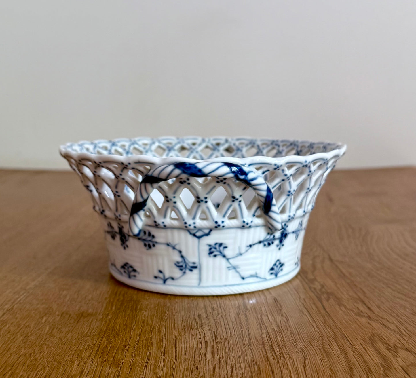 Royal Copenhagen Blue Fluted Full Lace fruit basket