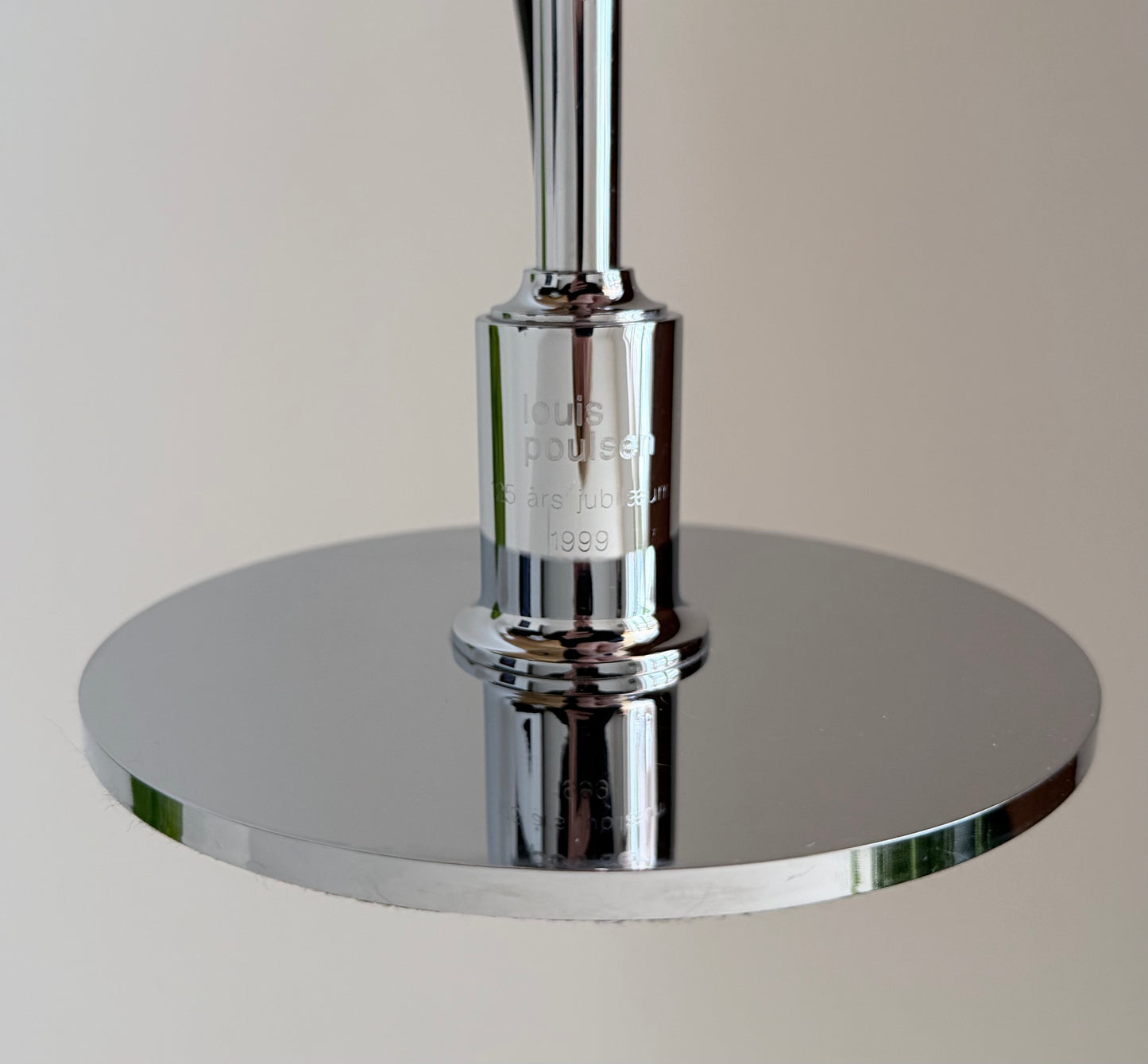 Original PH 3/2 table lamp. Poul Henningsen for Louis Poulsen