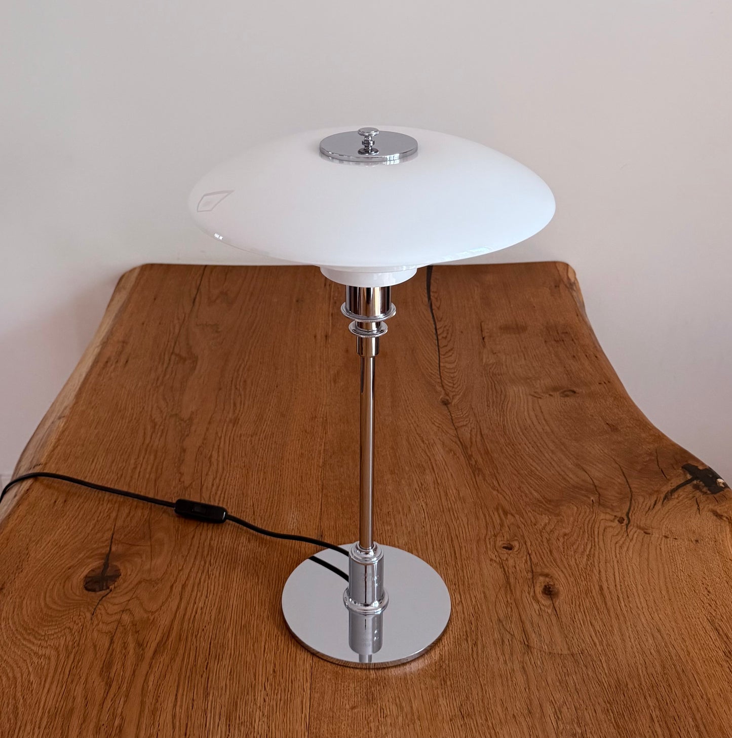 Original PH 3/2 table lamp. Poul Henningsen for Louis Poulsen