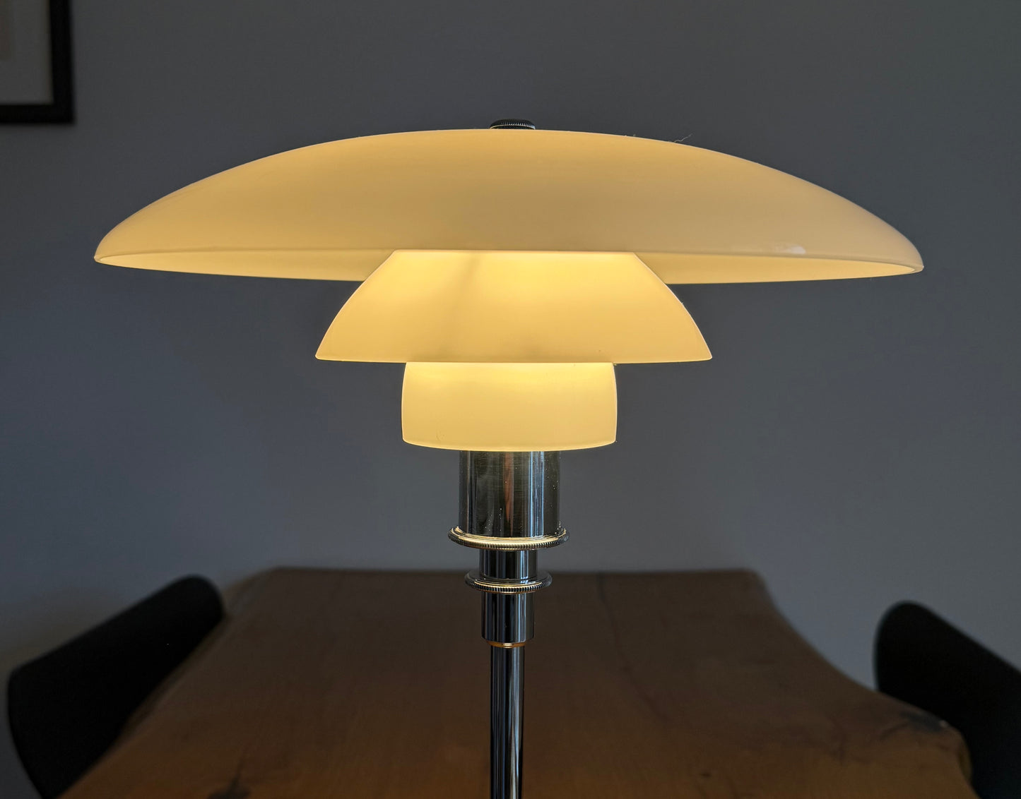 Original PH 3/2 table lamp. Poul Henningsen for Louis Poulsen