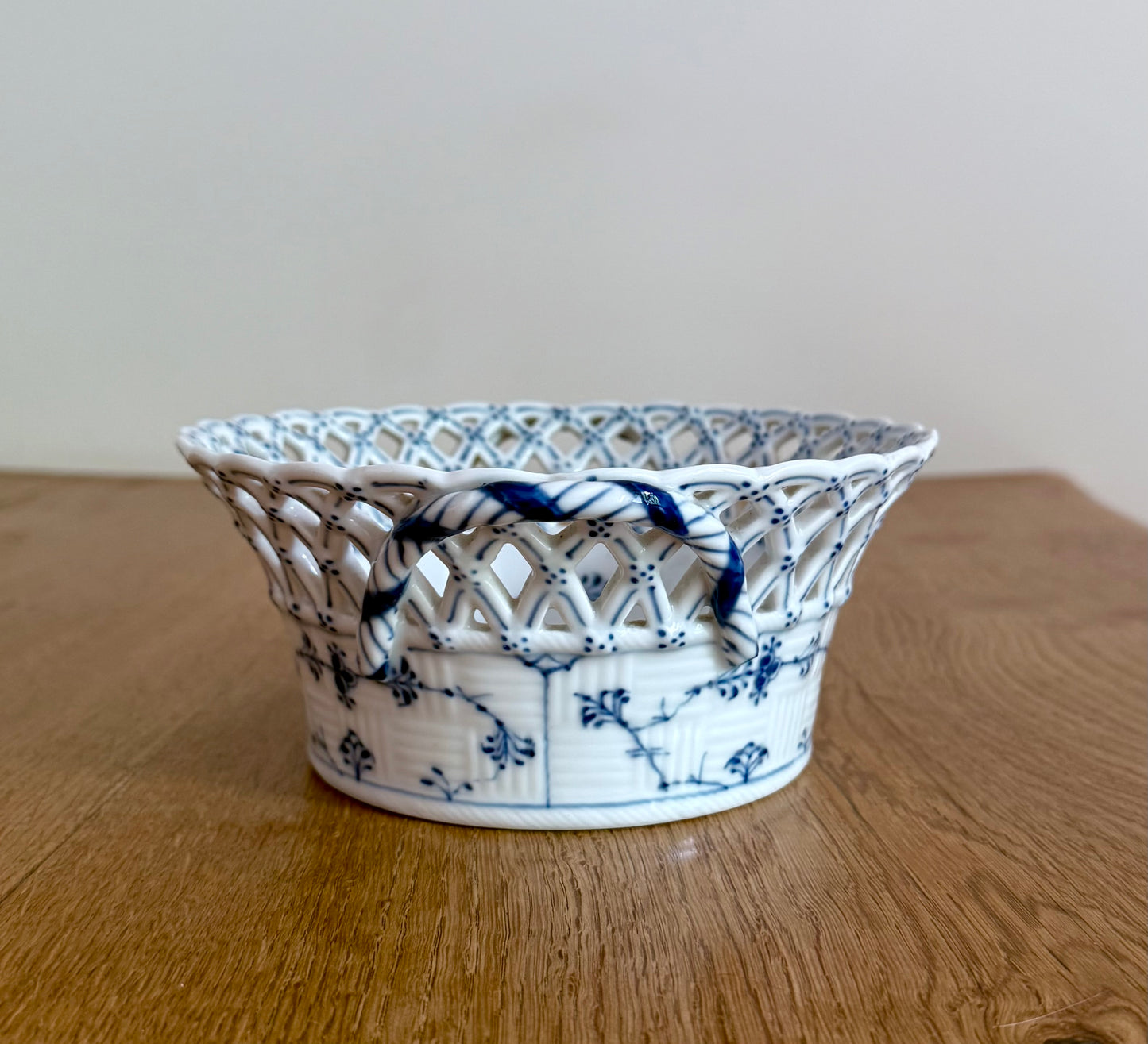 Royal Copenhagen Blue Fluted Full Lace fruit basket